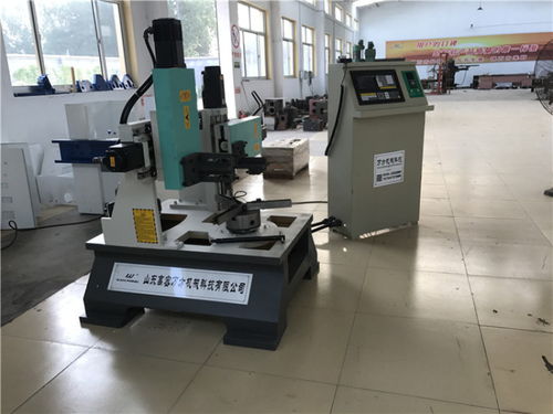 立式數(shù)控木工車床主要加工大型圓盤類產(chǎn)品夠穩(wěn)定萬(wàn)方木工機(jī)械