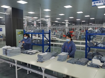 棗莊項(xiàng)目觀摩|騰籠換鳥!臺(tái)兒莊&ldquo;零增地&rdquo;招商完善紡織產(chǎn)業(yè)體